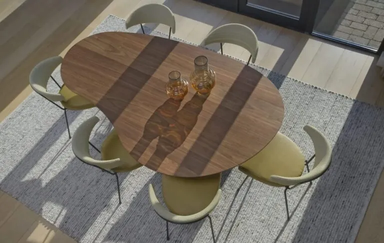 Bree's New World eetkamertafel Cloudy
