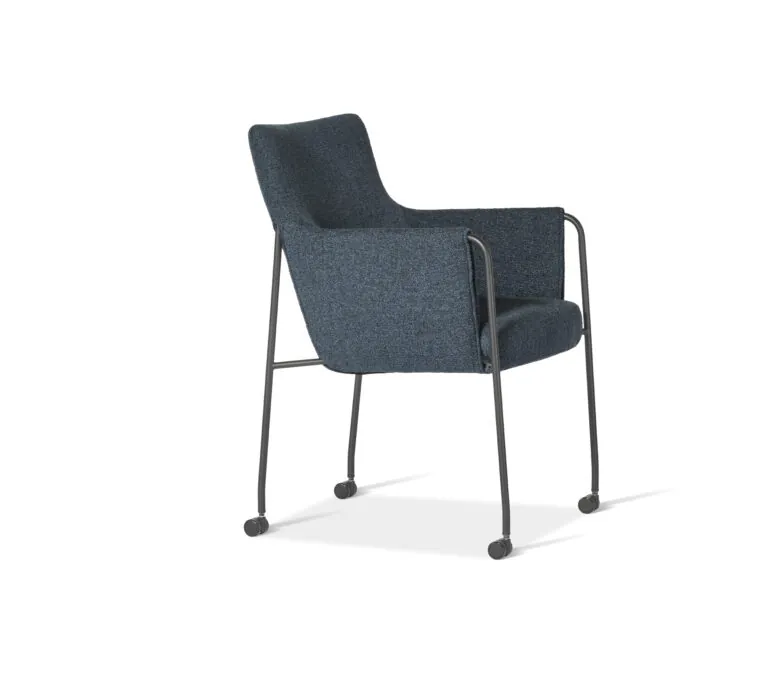 Design on Stock Myra met wieltjes