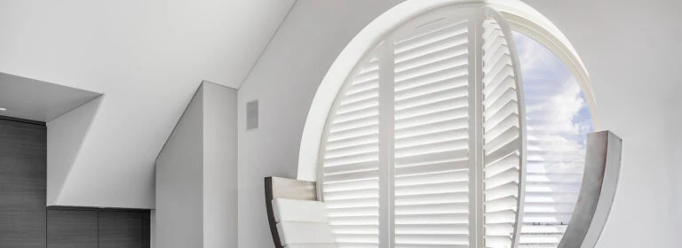 Jasno shutters voor ronde ramen